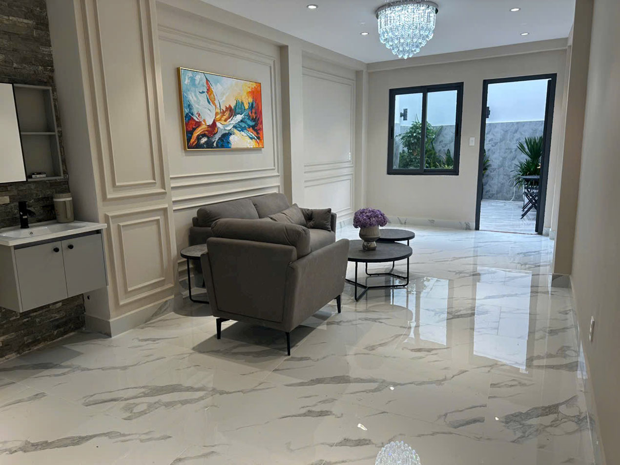 Nhà phố 5 lầu có thang máy, gara ôtô, full nội thất cao cấp khu kinh doanh mặt tiền Đinh Công Tráng